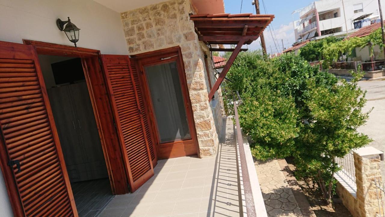 Апартаменты Stone House With Seaview Неа-Потидеа Экстерьер фото