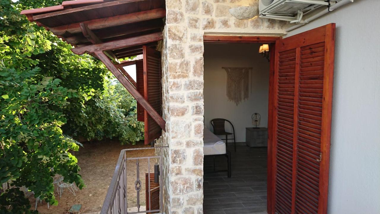 Апартаменты Stone House With Seaview Неа-Потидеа Экстерьер фото