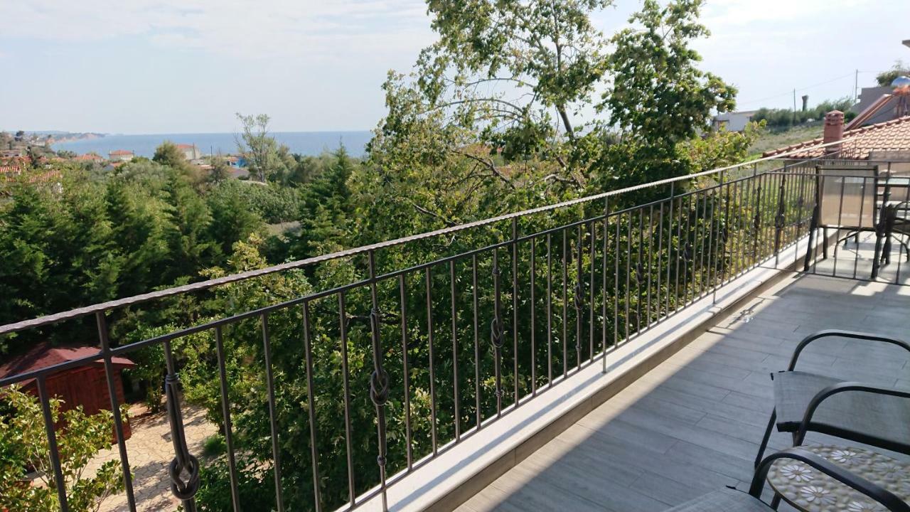 Апартаменты Stone House With Seaview Неа-Потидеа Экстерьер фото