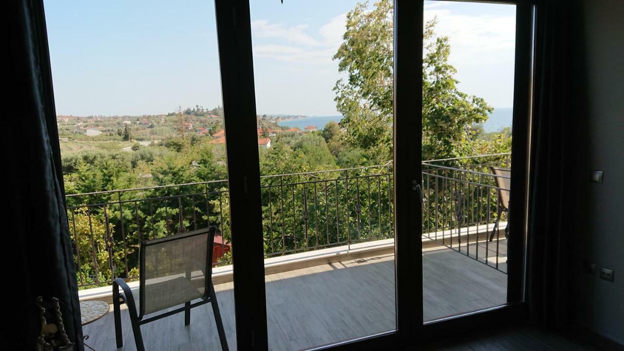 Апартаменты Stone House With Seaview Неа-Потидеа Экстерьер фото