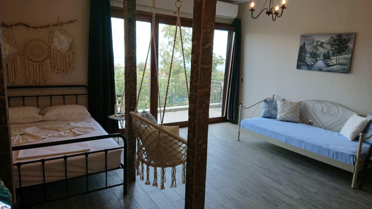 Апартаменты Stone House With Seaview Неа-Потидеа Экстерьер фото