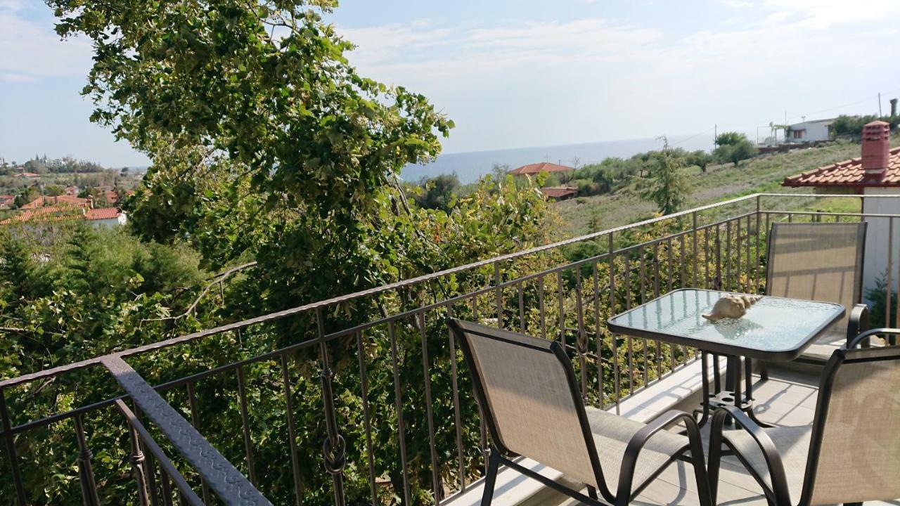 Апартаменты Stone House With Seaview Неа-Потидеа Экстерьер фото