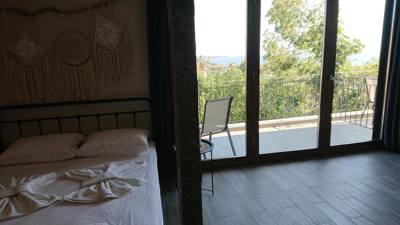 Апартаменты Stone House With Seaview Неа-Потидеа Экстерьер фото