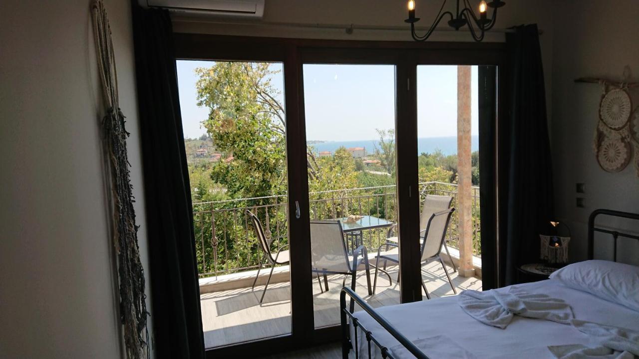 Апартаменты Stone House With Seaview Неа-Потидеа Экстерьер фото